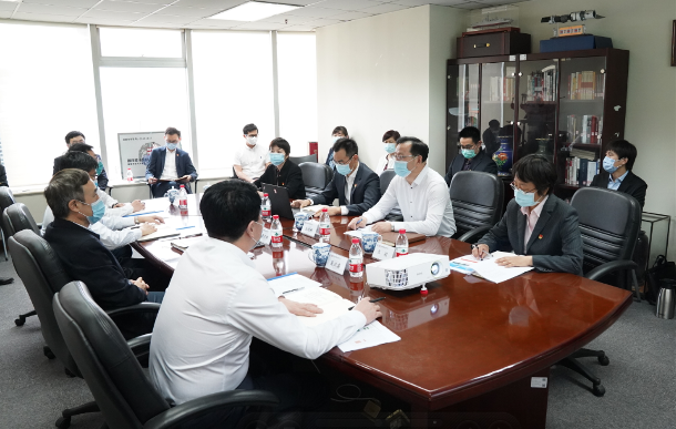 集团领导谭星辉莅临财务公司资金管理中心调研指导工作